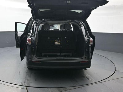 2025 Toyota Sienna LE 8 Passenger