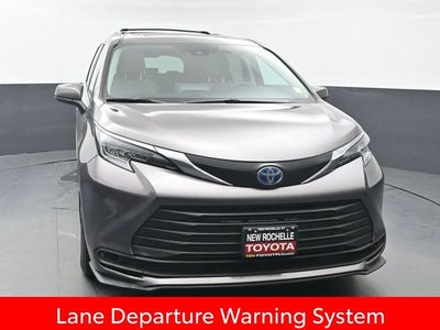 2024 Toyota Sienna LE 8 Passenger