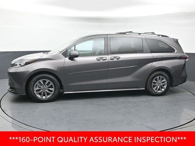 2024 Toyota Sienna LE 8 Passenger