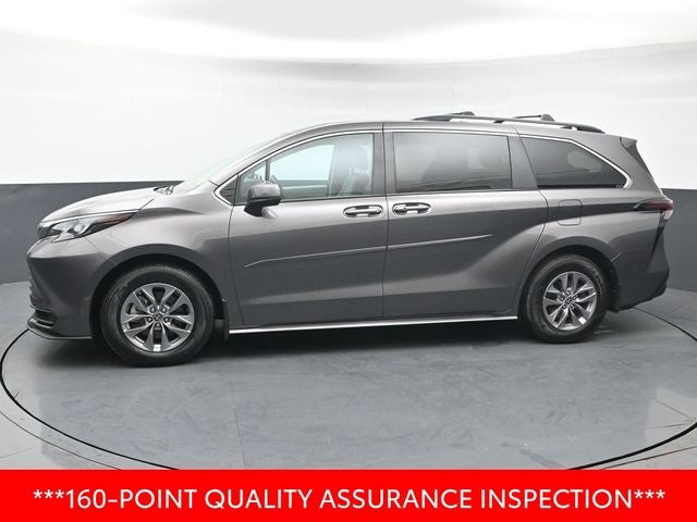 2024 Toyota Sienna LE 8 Passenger
