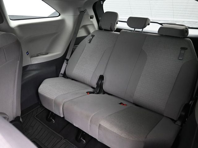 2024 Toyota Sienna LE 8 Passenger