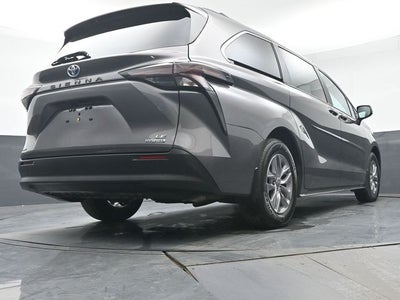 2024 Toyota Sienna LE 8 Passenger