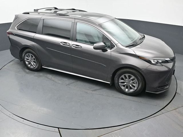 2024 Toyota Sienna LE 8 Passenger