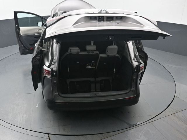 2024 Toyota Sienna LE 8 Passenger