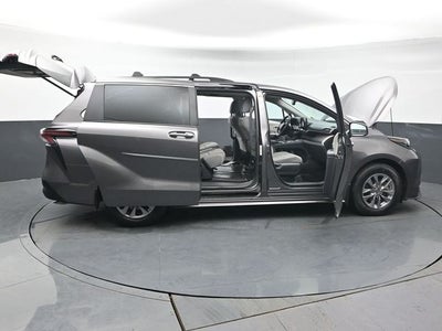 2024 Toyota Sienna LE 8 Passenger