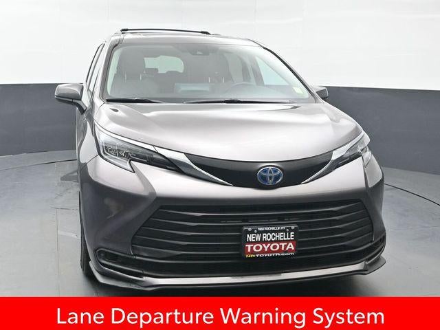 2024 Toyota Sienna LE 8 Passenger