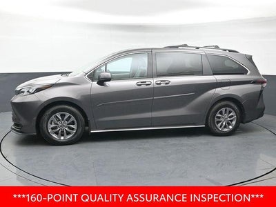 2024 Toyota Sienna LE 8 Passenger