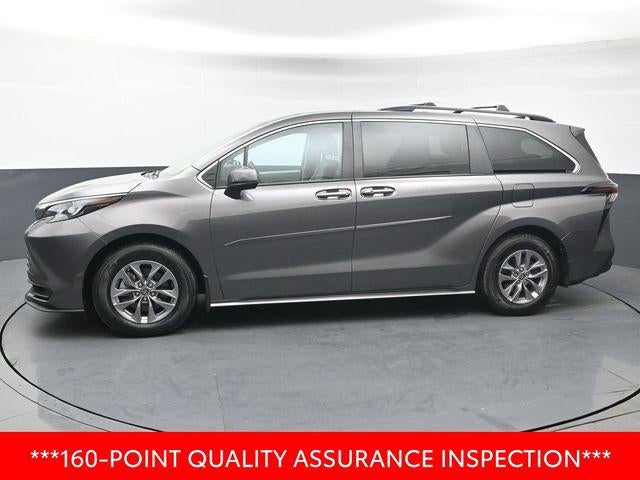 2024 Toyota Sienna LE 8 Passenger