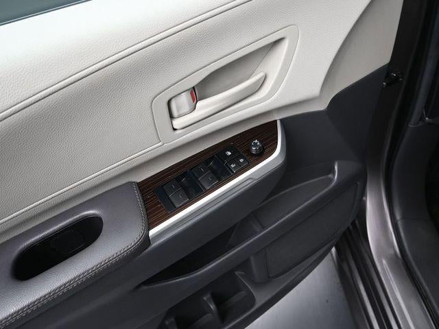 2024 Toyota Sienna LE 8 Passenger