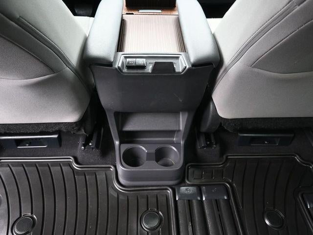 2024 Toyota Sienna LE 8 Passenger