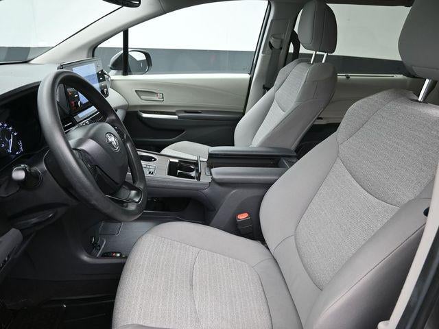 2024 Toyota Sienna LE 8 Passenger
