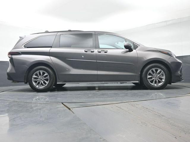2024 Toyota Sienna LE 8 Passenger