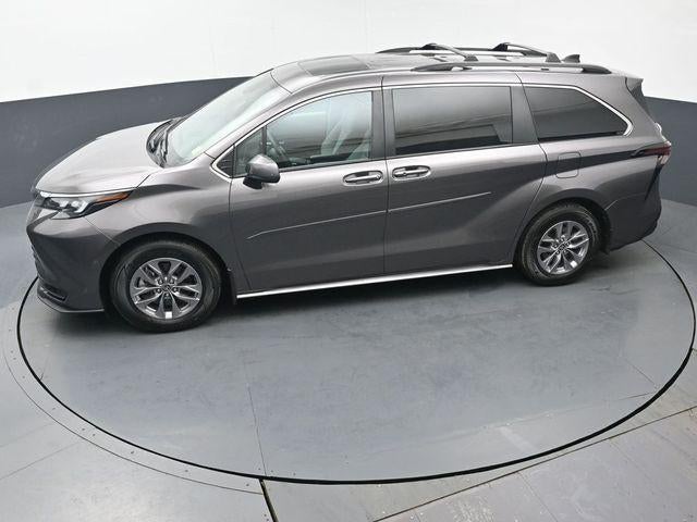 2024 Toyota Sienna LE 8 Passenger