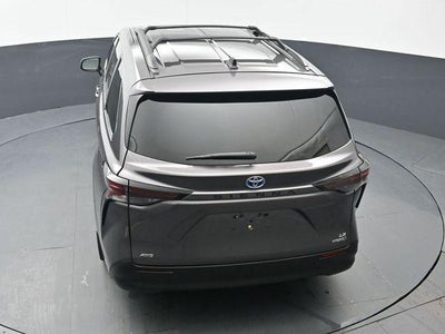 2024 Toyota Sienna LE 8 Passenger