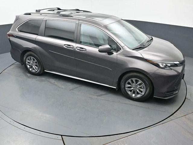 2024 Toyota Sienna LE 8 Passenger