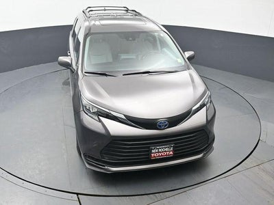 2024 Toyota Sienna LE 8 Passenger