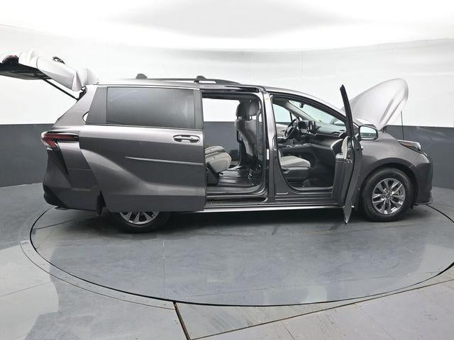 2024 Toyota Sienna LE 8 Passenger