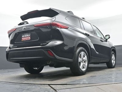 2022 Toyota Highlander LE