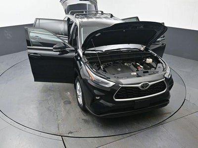 2022 Toyota Highlander LE