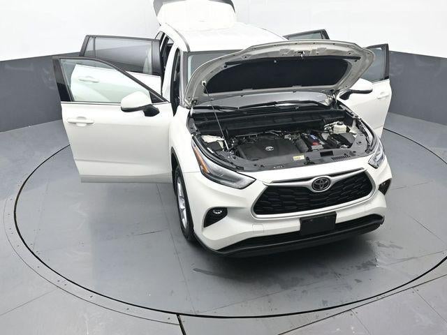 2021 Toyota Highlander LE