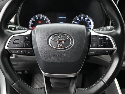 2022 Toyota Highlander LE