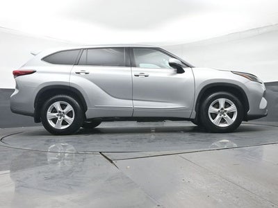 2022 Toyota Highlander LE