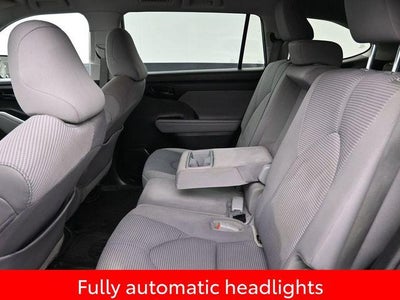 2022 Toyota Highlander LE