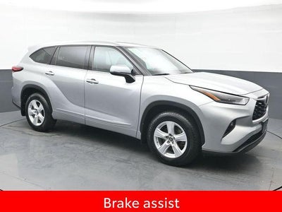 2022 Toyota Highlander LE