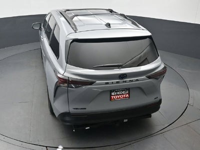 2025 Toyota Sienna Woodland Edition 7 Passenger