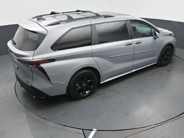 2025 Toyota Sienna Woodland Edition 7 Passenger