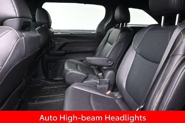 2025 Toyota Sienna Woodland Edition 7 Passenger
