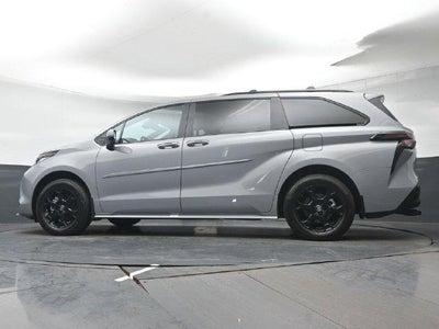 2025 Toyota Sienna Woodland Edition 7 Passenger