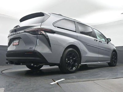 2025 Toyota Sienna Woodland Edition 7 Passenger