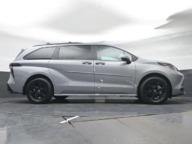 2025 Toyota Sienna Woodland Edition 7 Passenger