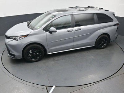 2025 Toyota Sienna Woodland Edition 7 Passenger