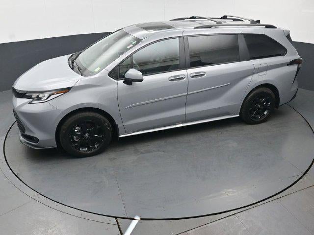 2025 Toyota Sienna Woodland Edition 7 Passenger
