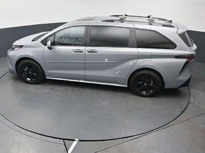 2025 Toyota Sienna Woodland Edition 7 Passenger