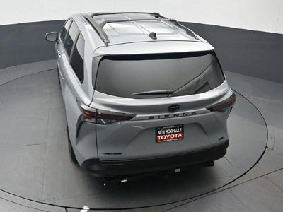 2025 Toyota Sienna Woodland Edition 7 Passenger