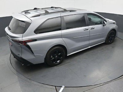 2025 Toyota Sienna Woodland Edition 7 Passenger