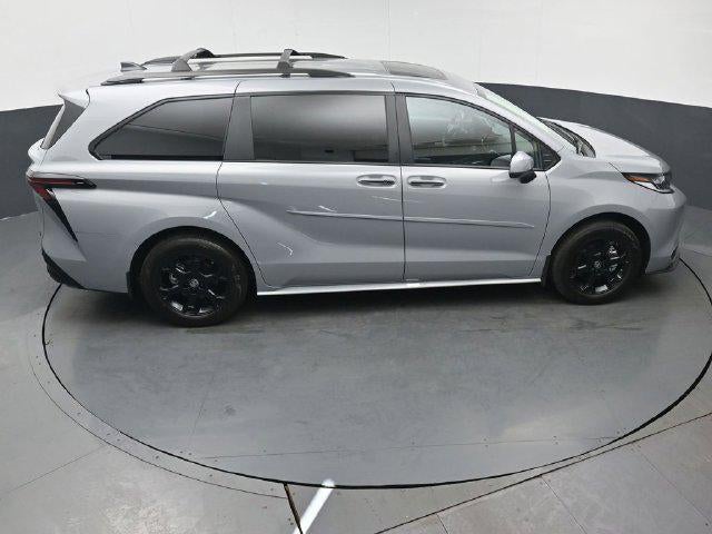 2025 Toyota Sienna Woodland Edition 7 Passenger