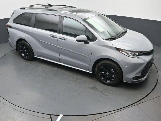 2025 Toyota Sienna Woodland Edition 7 Passenger