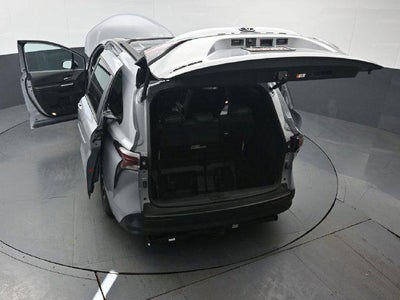 2025 Toyota Sienna Woodland Edition 7 Passenger