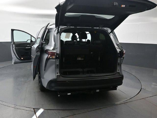 2025 Toyota Sienna Woodland Edition 7 Passenger