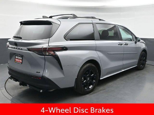 2025 Toyota Sienna Woodland Edition 7 Passenger