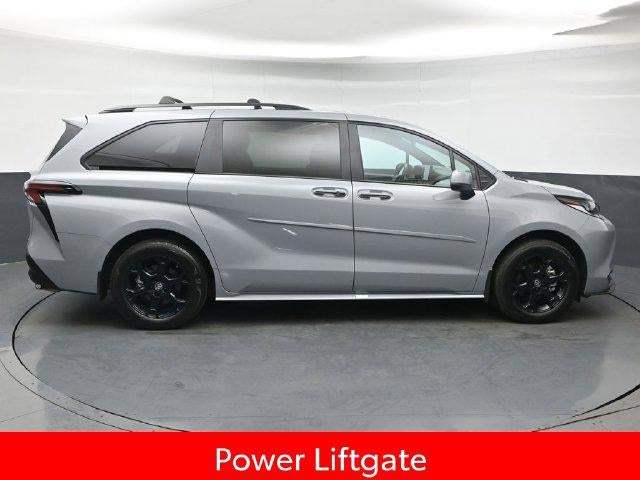 2025 Toyota Sienna Woodland Edition 7 Passenger