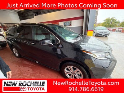 2023 Toyota Sienna XSE 7 Passenger