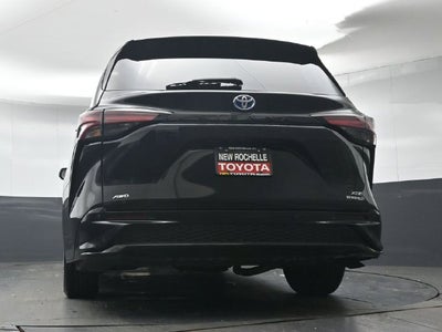 2023 Toyota Sienna XSE 7 Passenger