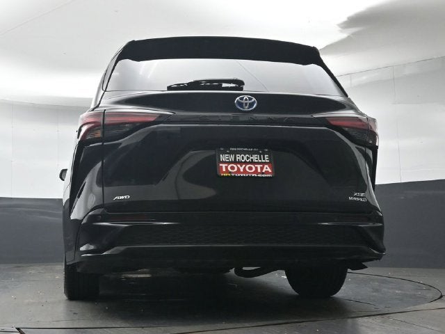 2023 Toyota Sienna XSE 7 Passenger