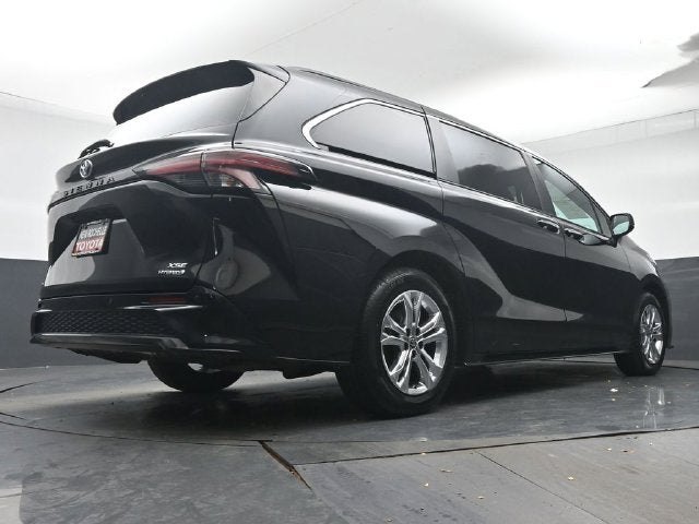 2023 Toyota Sienna XSE 7 Passenger