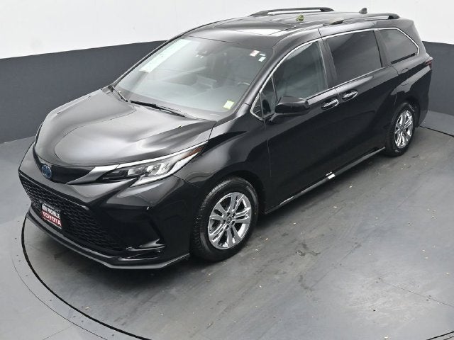 2023 Toyota Sienna XSE 7 Passenger